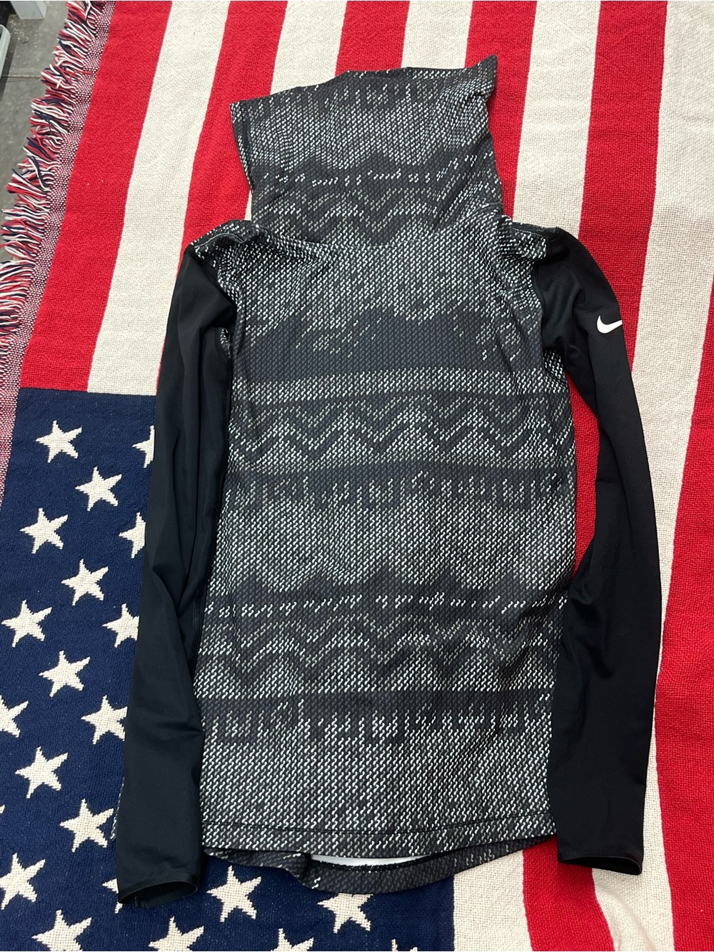 Nike Women’s Black and Gray Patterned Cowl Neck Shirt Size Medium